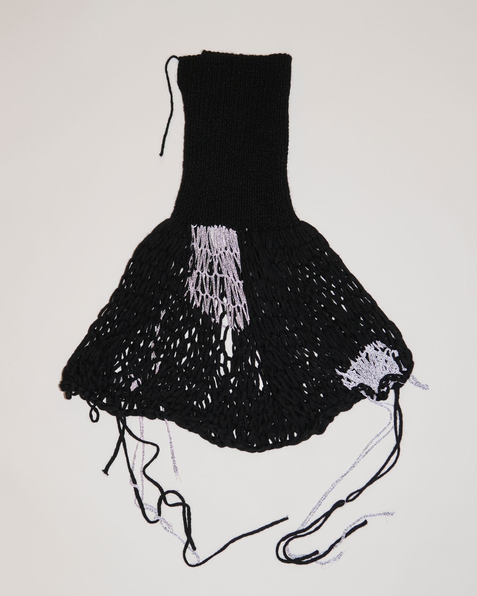 945-81TKN48-1 (BLACK)