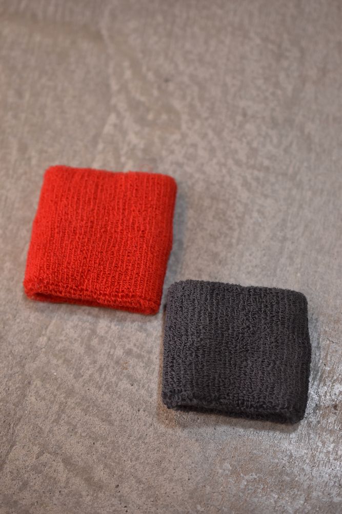 "HAZE別注" Peace & A リストバンド RED/CHA 2個セット