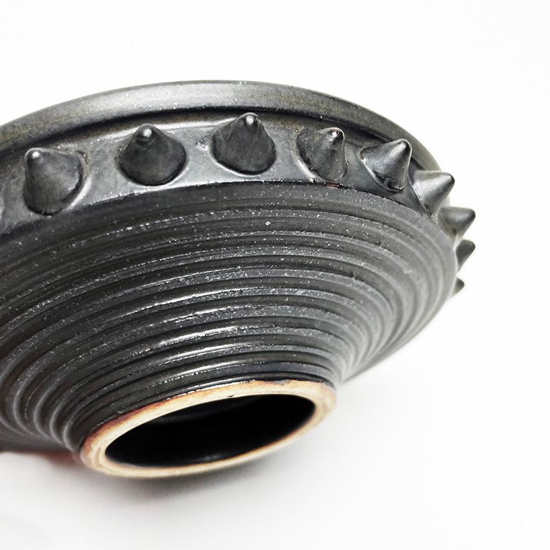 RAISE STUDS PLATE "BLACK" -陶器皿-