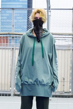 COLLAGE CUT OFF LAYERED PARKA(BLACK)
