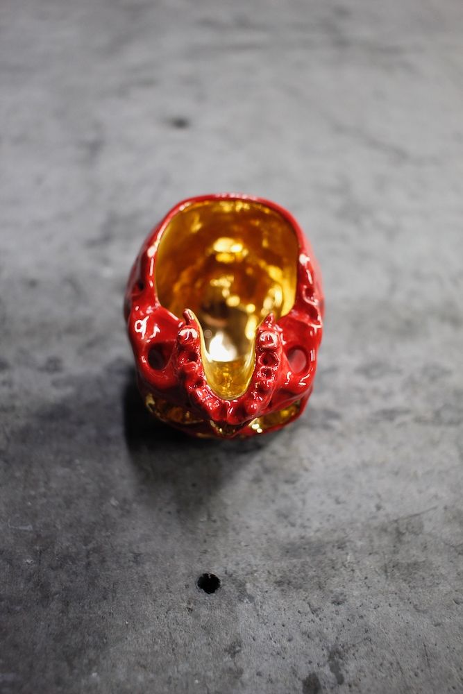 三つ目鬼ぐい呑 赤×金  (桐箱付)