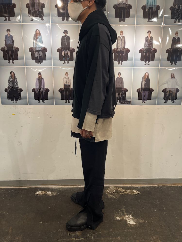 DAMAGE DOCKING SWEATPARKA / ドッキング ダメージ スウェットパーカー (Black×Kinari, Charcoal×Black)