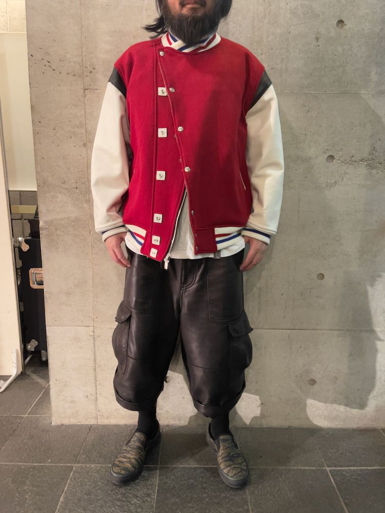 945-81TTJ459-1 (KHI/BLK, BLK/BLK)