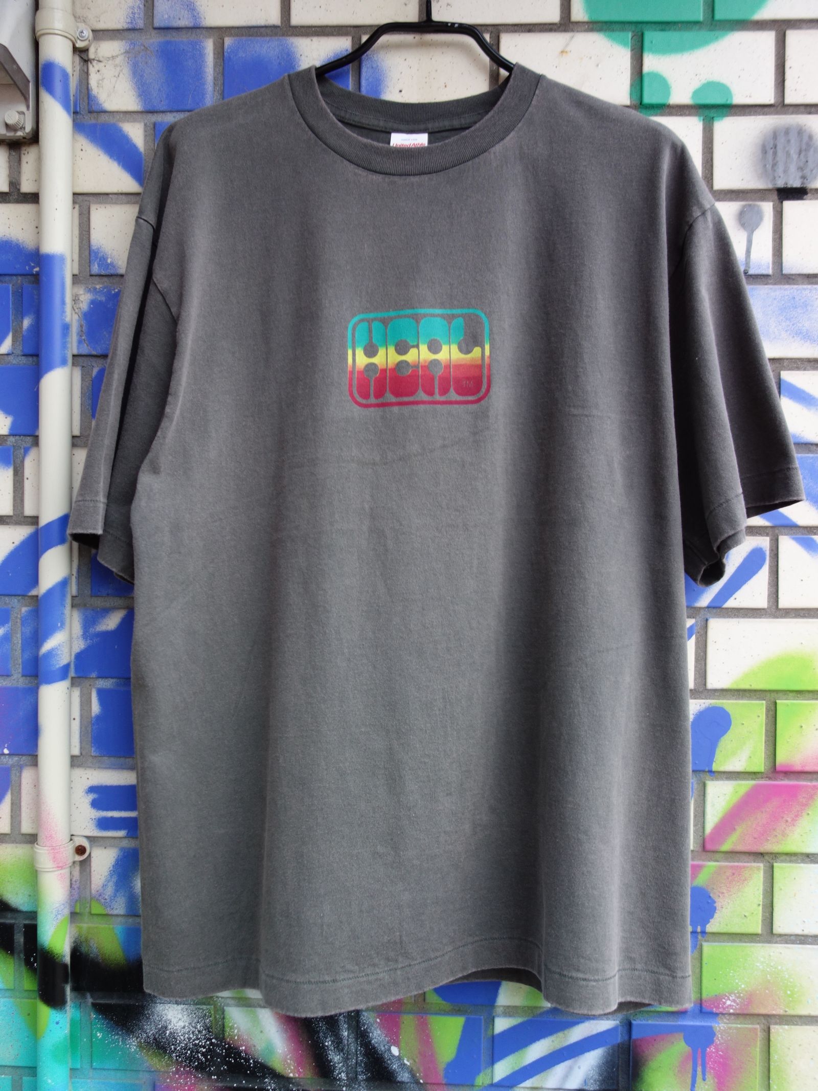 HEAL × メタルラスタ会議 /  Tシャツ フェードグレー ラスタ