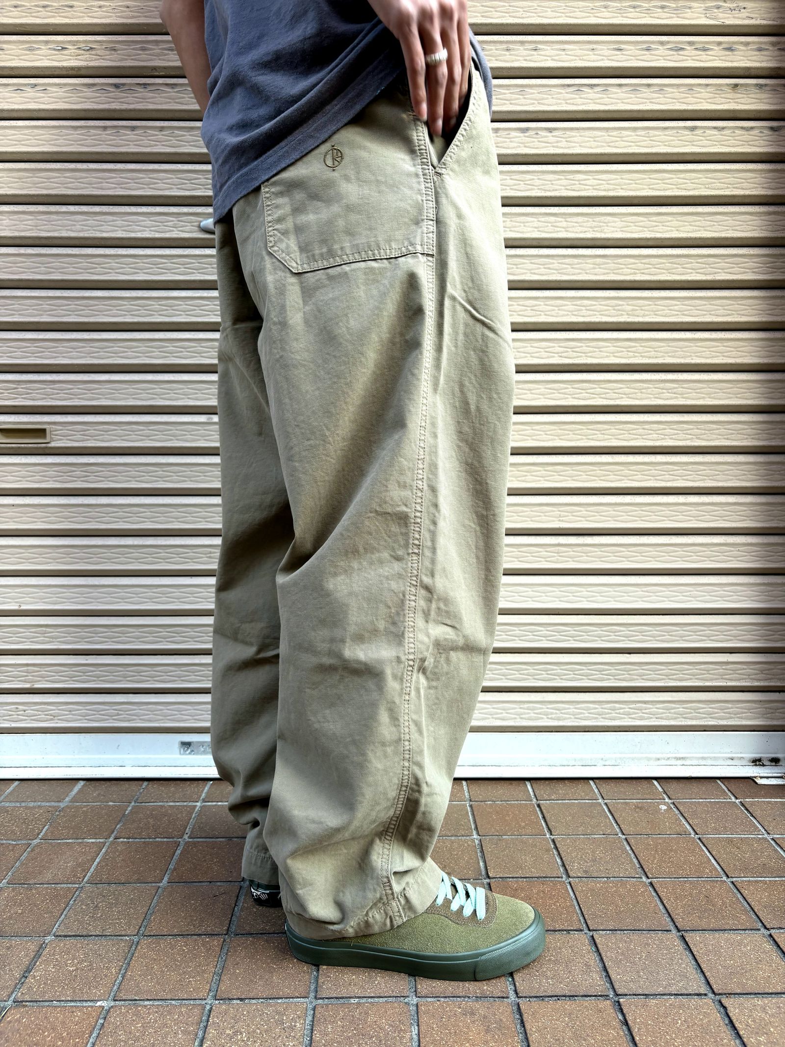 KATA PANTS KHAKI GREEN / パンツ