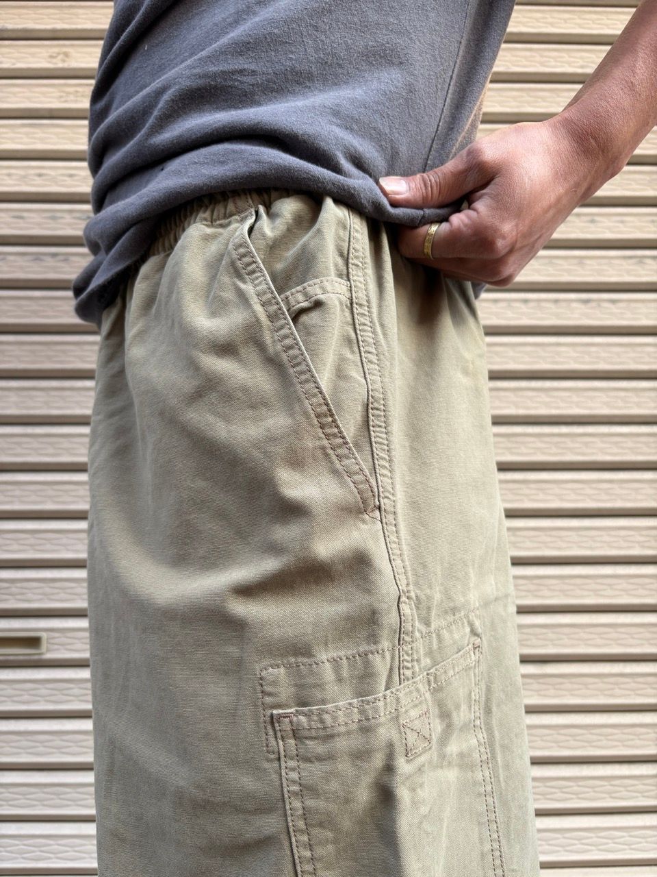 KATA PANTS KHAKI GREEN / パンツ