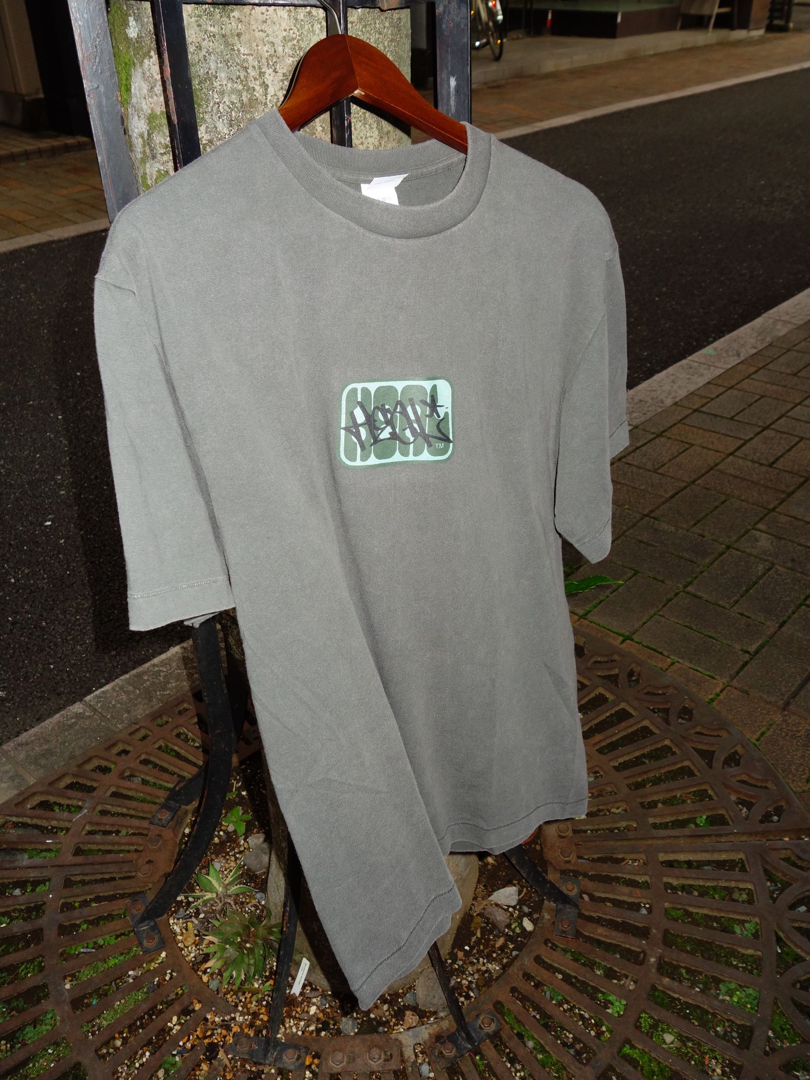 HEAL × メタルラスタ会議 BAD HAZE STUDIO JACK /  Tシャツ フェードグレー