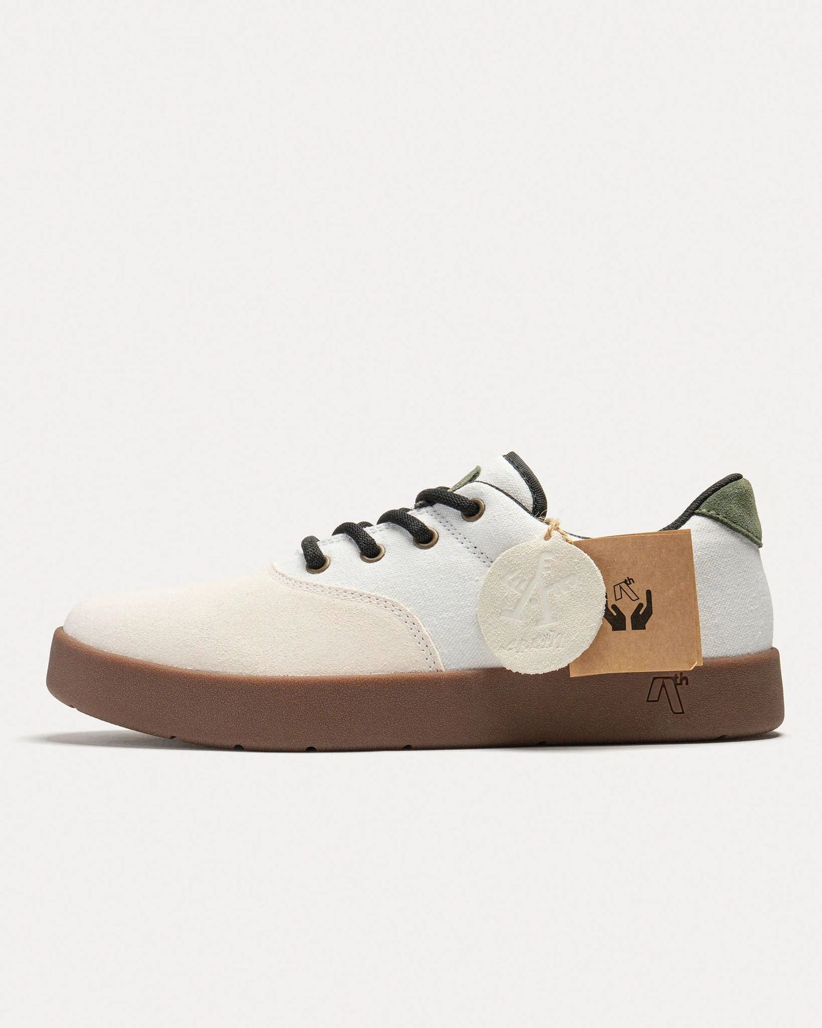 PLUG White / スケートボード シューズ