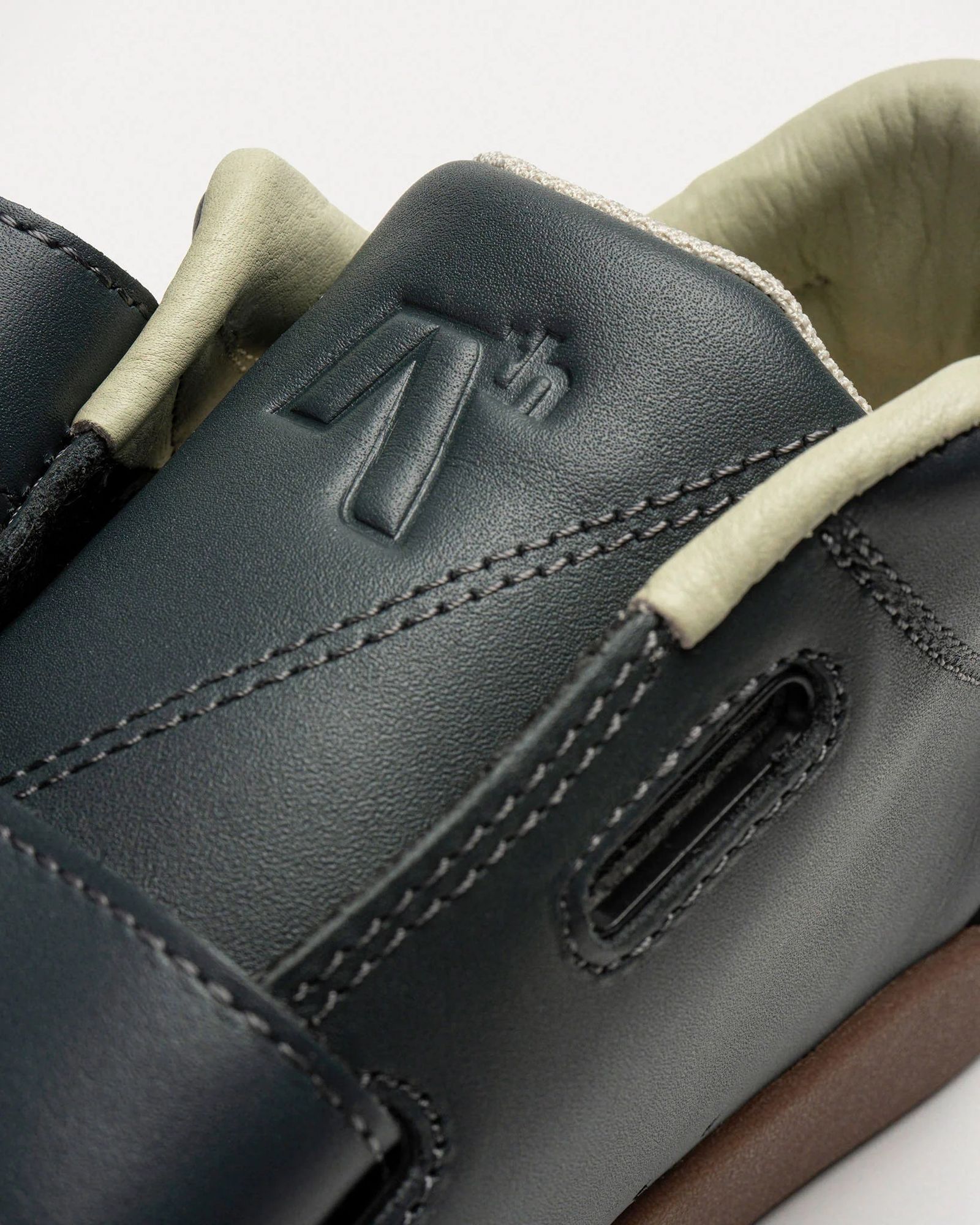 I velcro Deep Green Leather / スニーカー