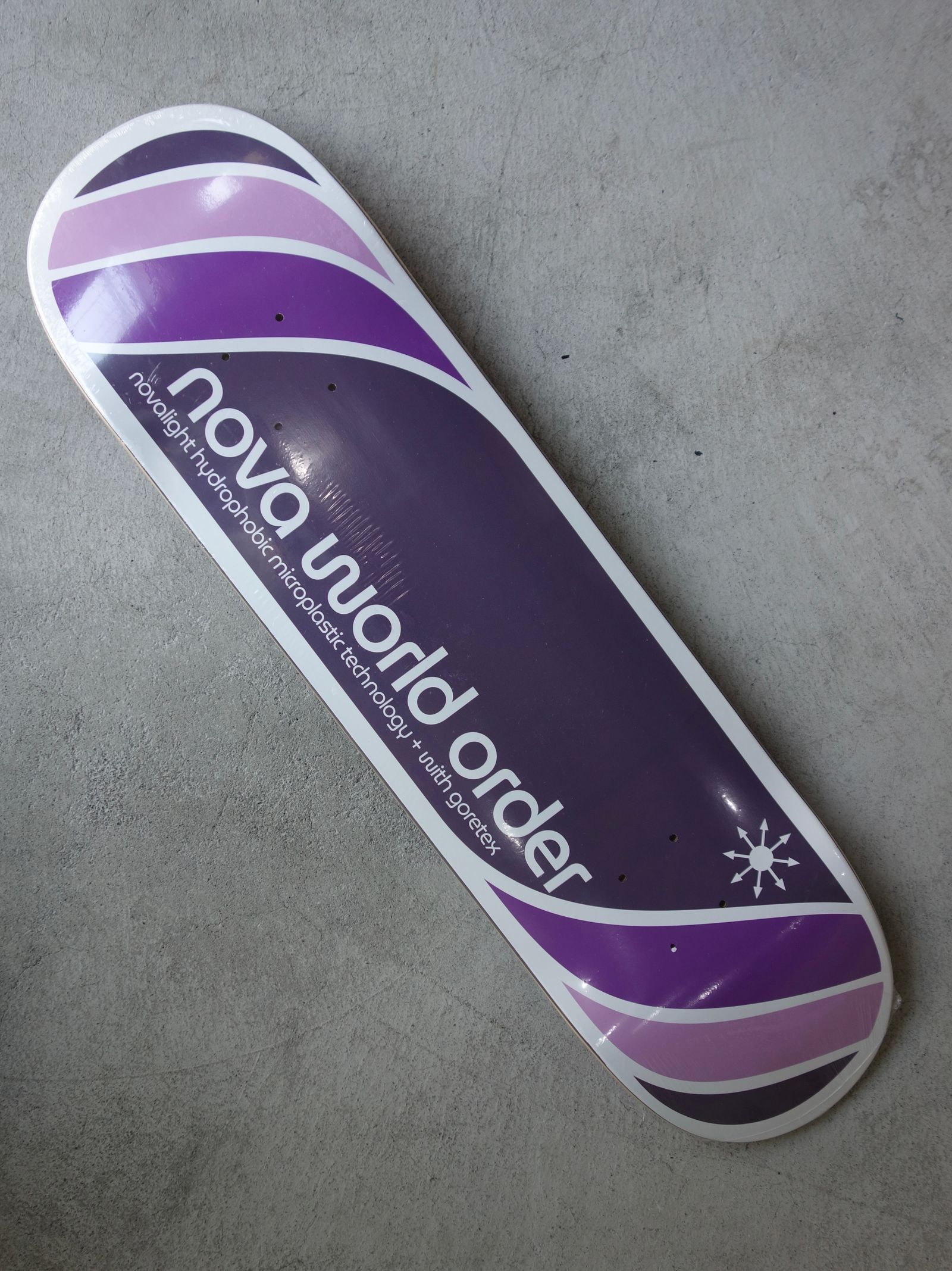NOVA WORLD ORDER Novalight Board 8.25 / スケボー デッキ