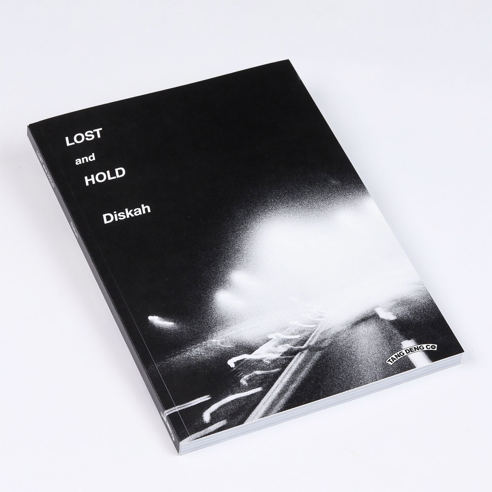 LOST and HOLD - Diskah / ソフトカバー 本