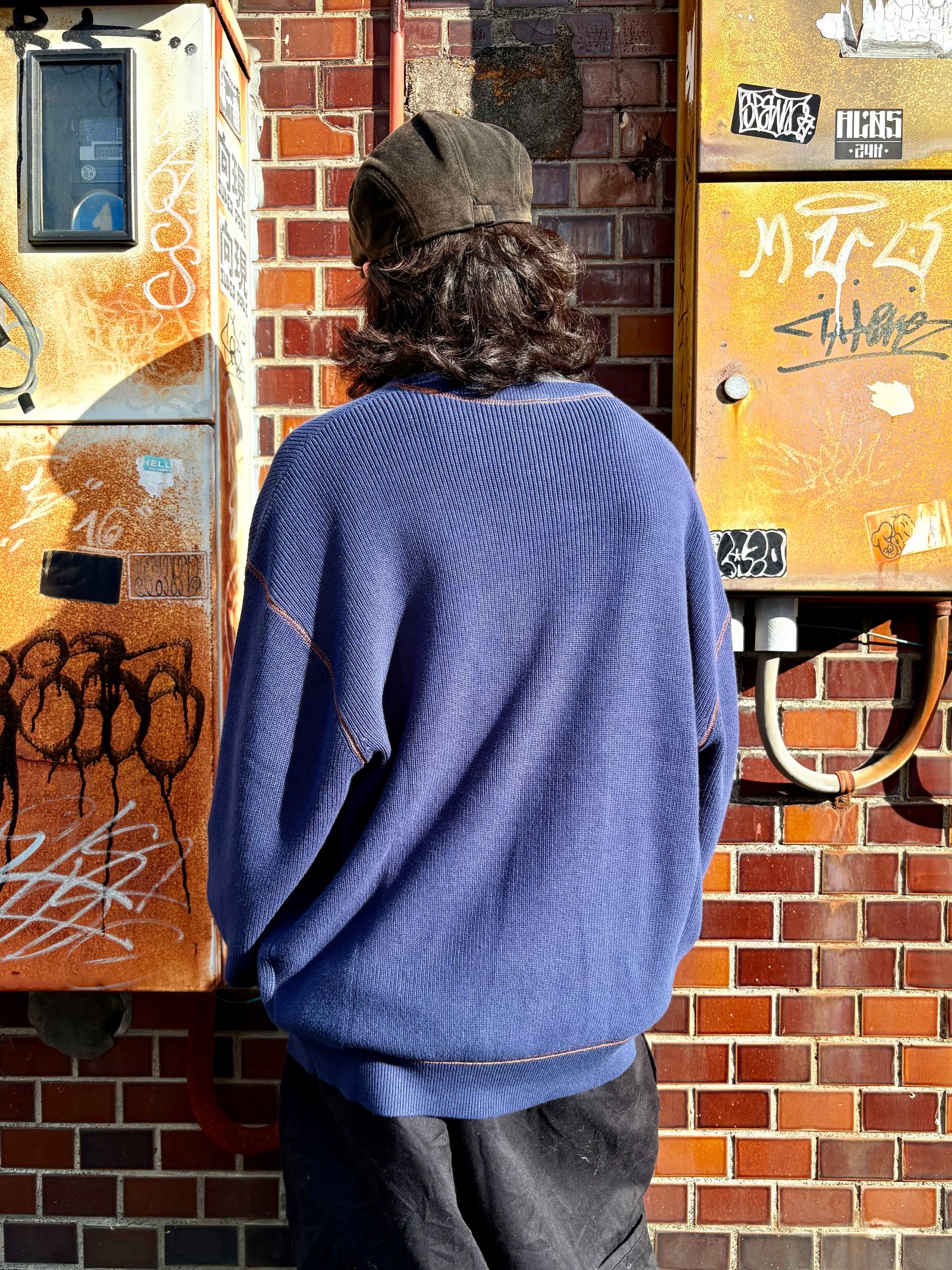 Overlocked Organic Knit Sweater Navy / セーター