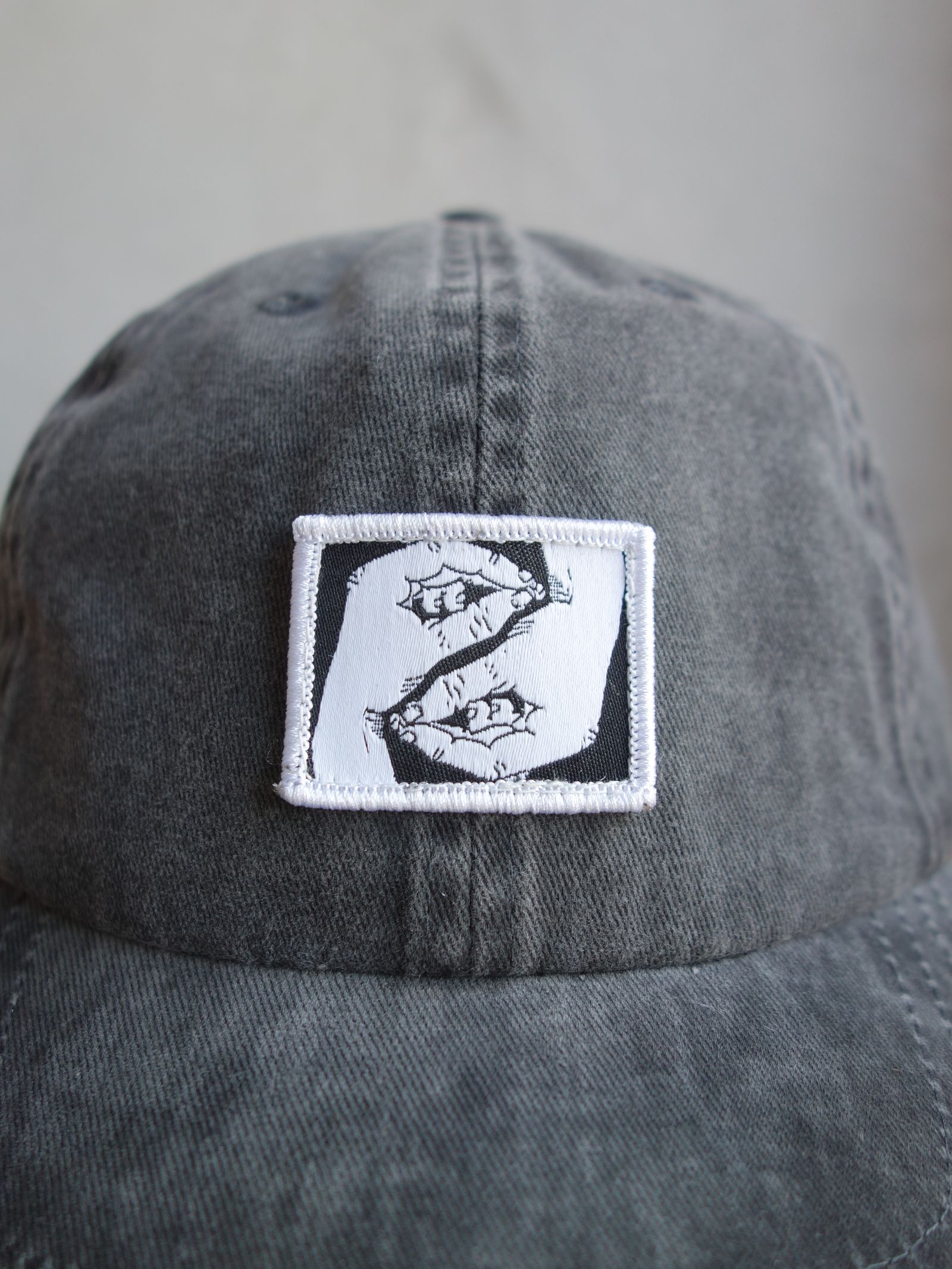 HANDS - WASHED DAD HAT - Black  / キャップ