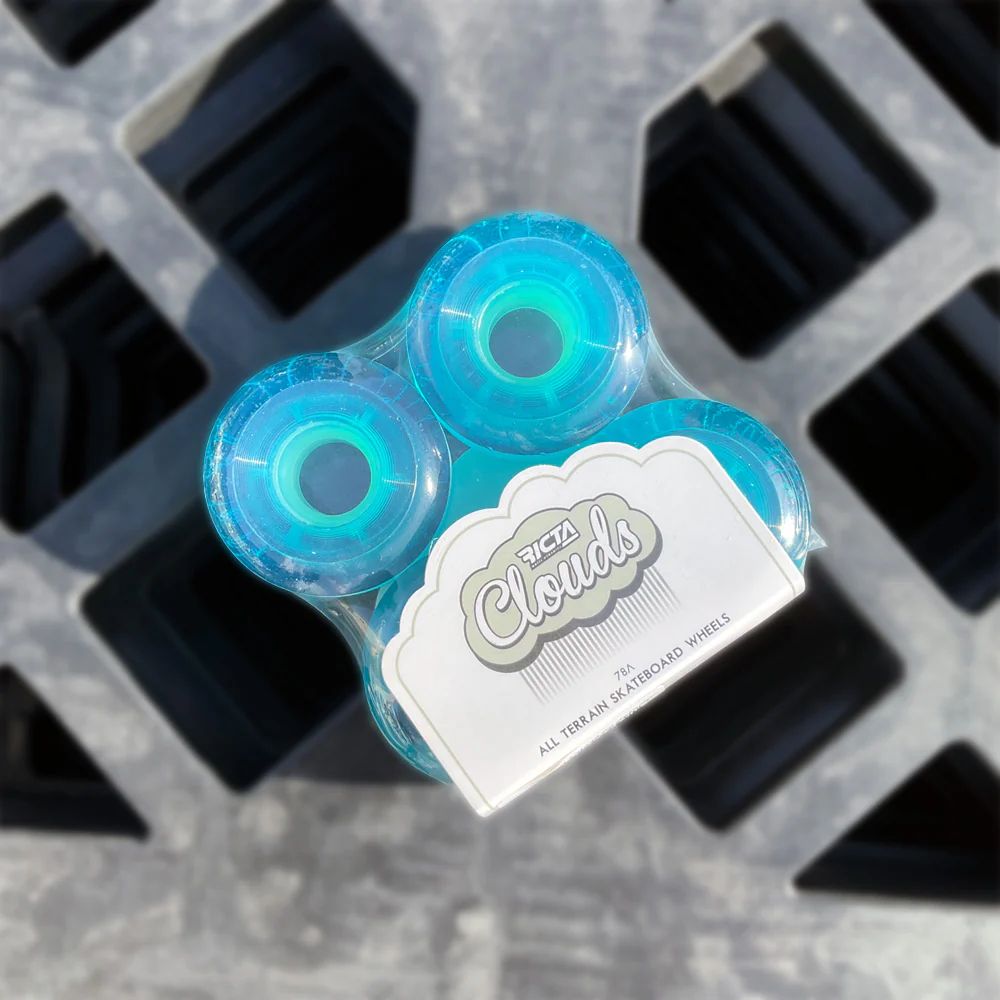 CLOUDS TRANSPARENT BLUGITD | 78A (ソフト) 55MM | ブルー