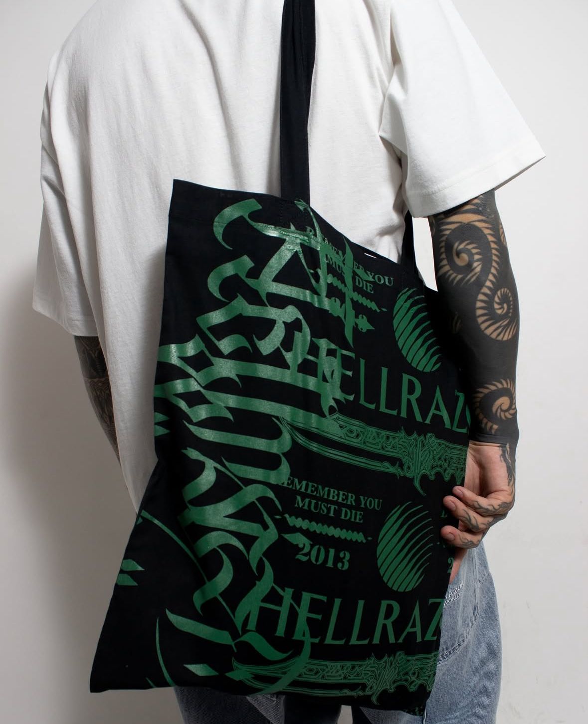 LETTER TOTO BAG - BLACK HELLRAZOR®︎ MOZYSKEY COLLECTION  / トートバッグ