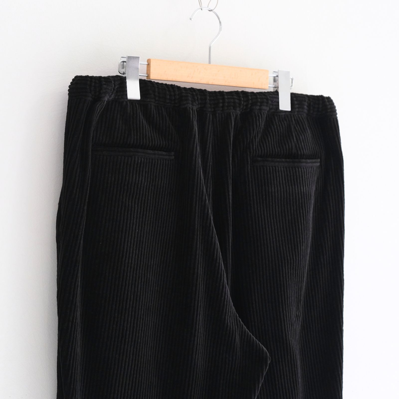 【残り1点】Corduroy Relax Trousers（Black）