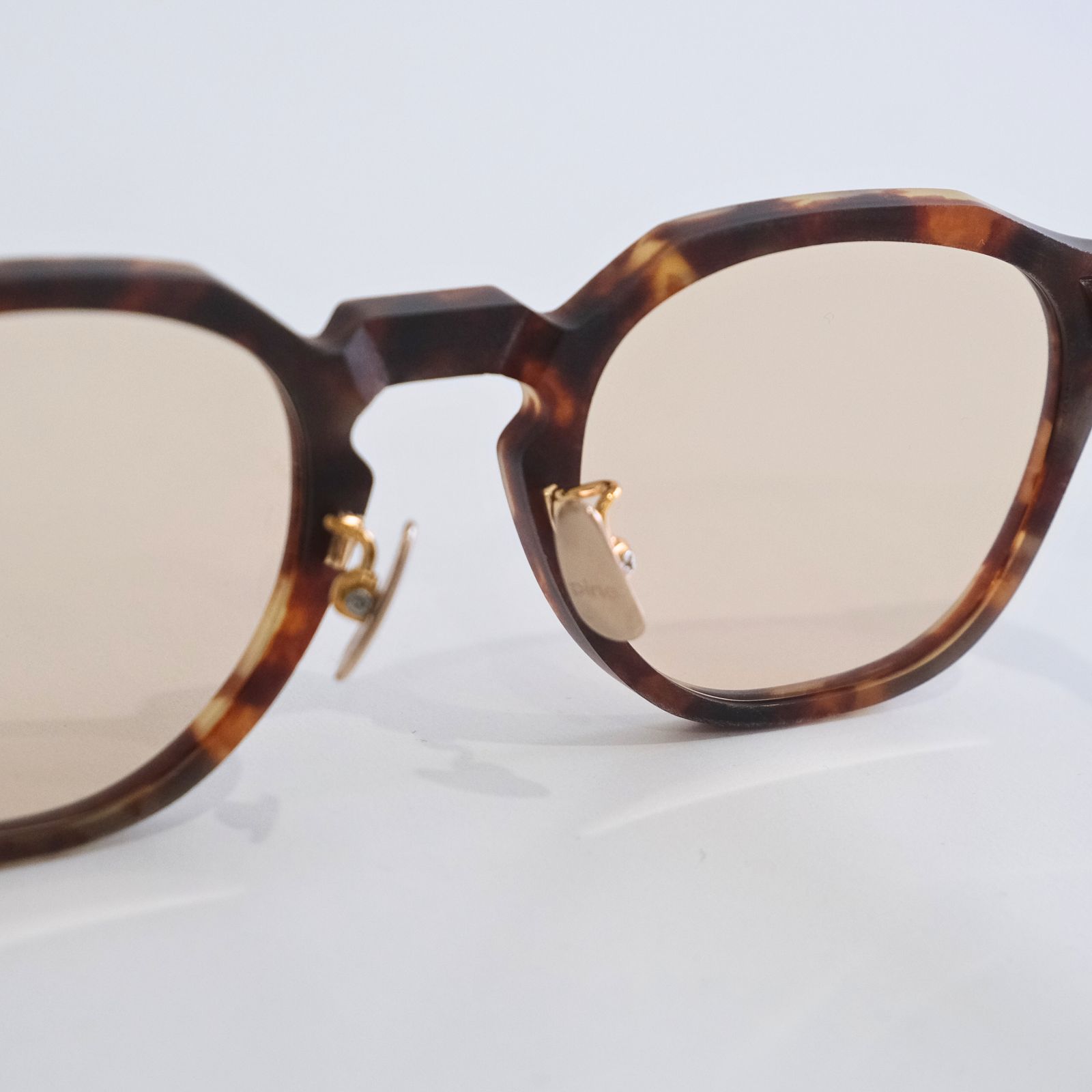 1046SG / DEMI / BEIGE / サングラス / 眼鏡