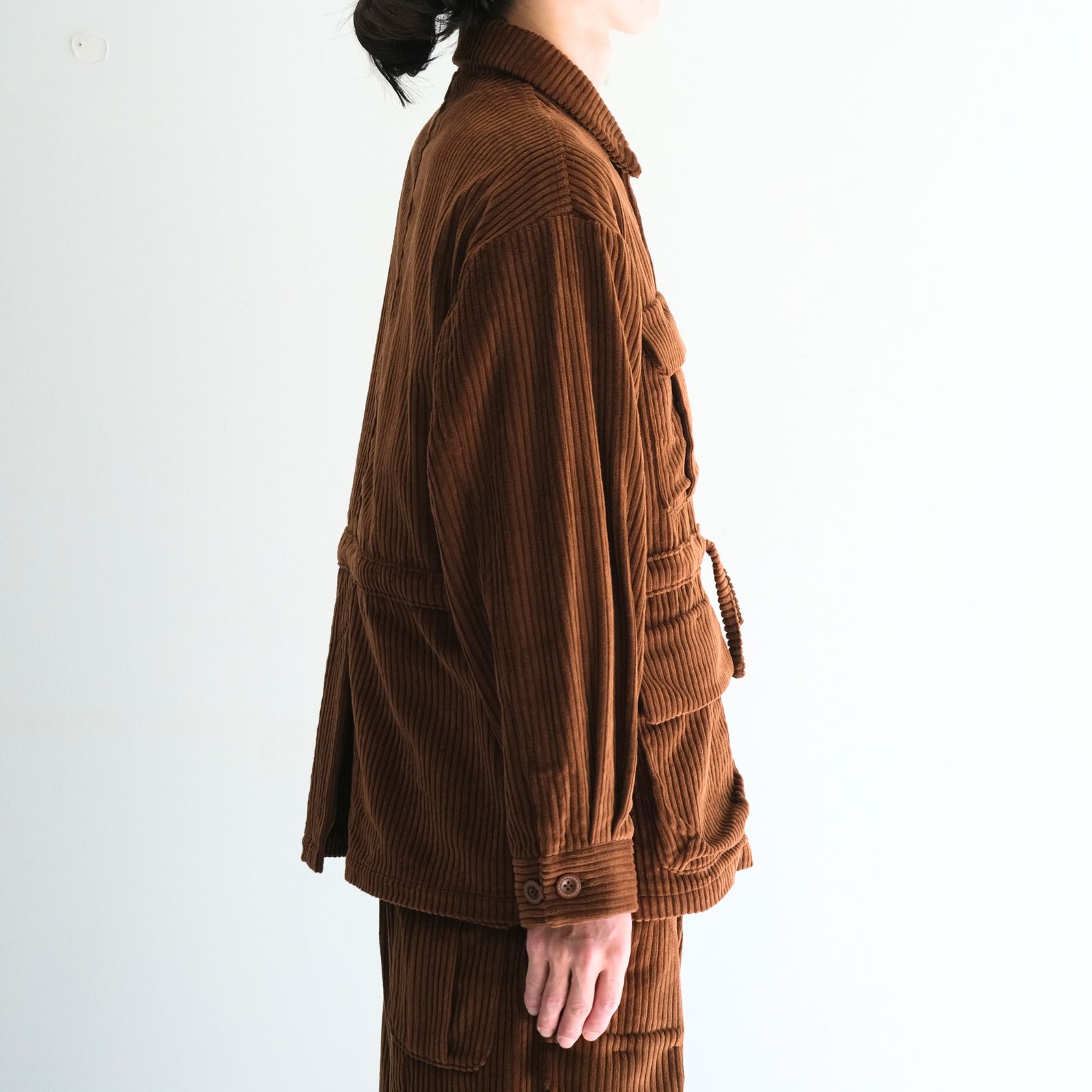【残り1点】WIDE-WALE CORDUROY SAFARI JACKET（BROWN）