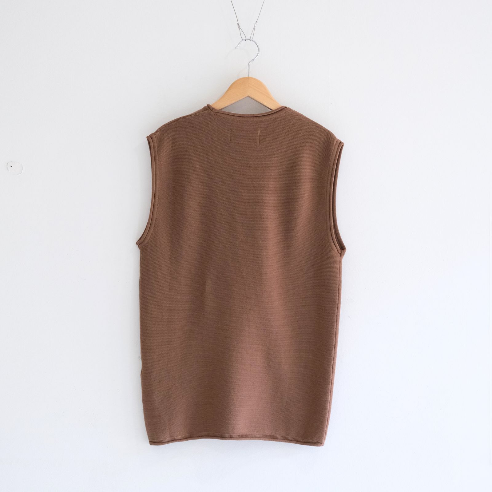 PREMIUM WIDE SHOULDER KNIT SLEEVELESS / ニット / ノースリーブ / CARAMEL BROWN
