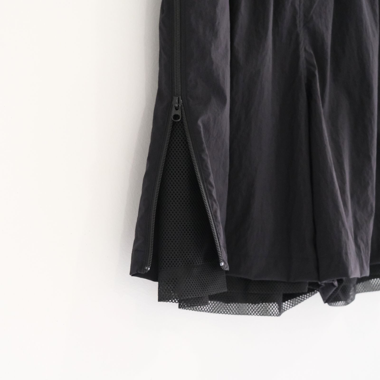 TECHNICAL VENTILATION SHORTS / ショーツ / ナイロン / BLACK