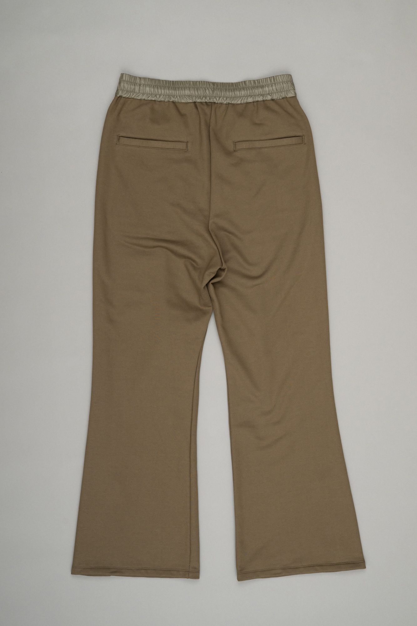 Slit Flare Sweatpants（Khaki）