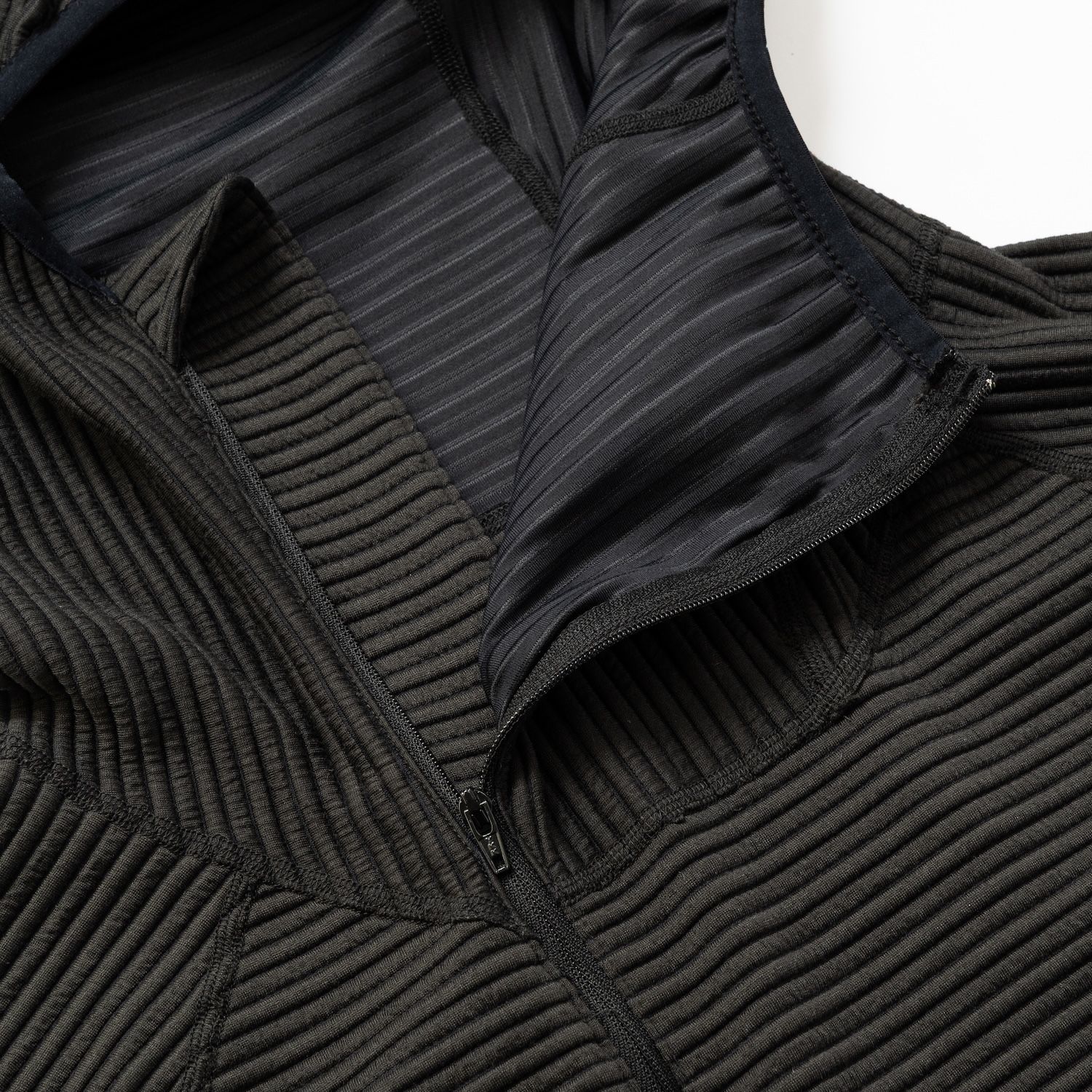 【入荷時期：2026年7月頃】Uneven Anonymous Balaclava Hoodie / アンイーヴン アノニマス バラクラバ フーディー（OFF BLACK）