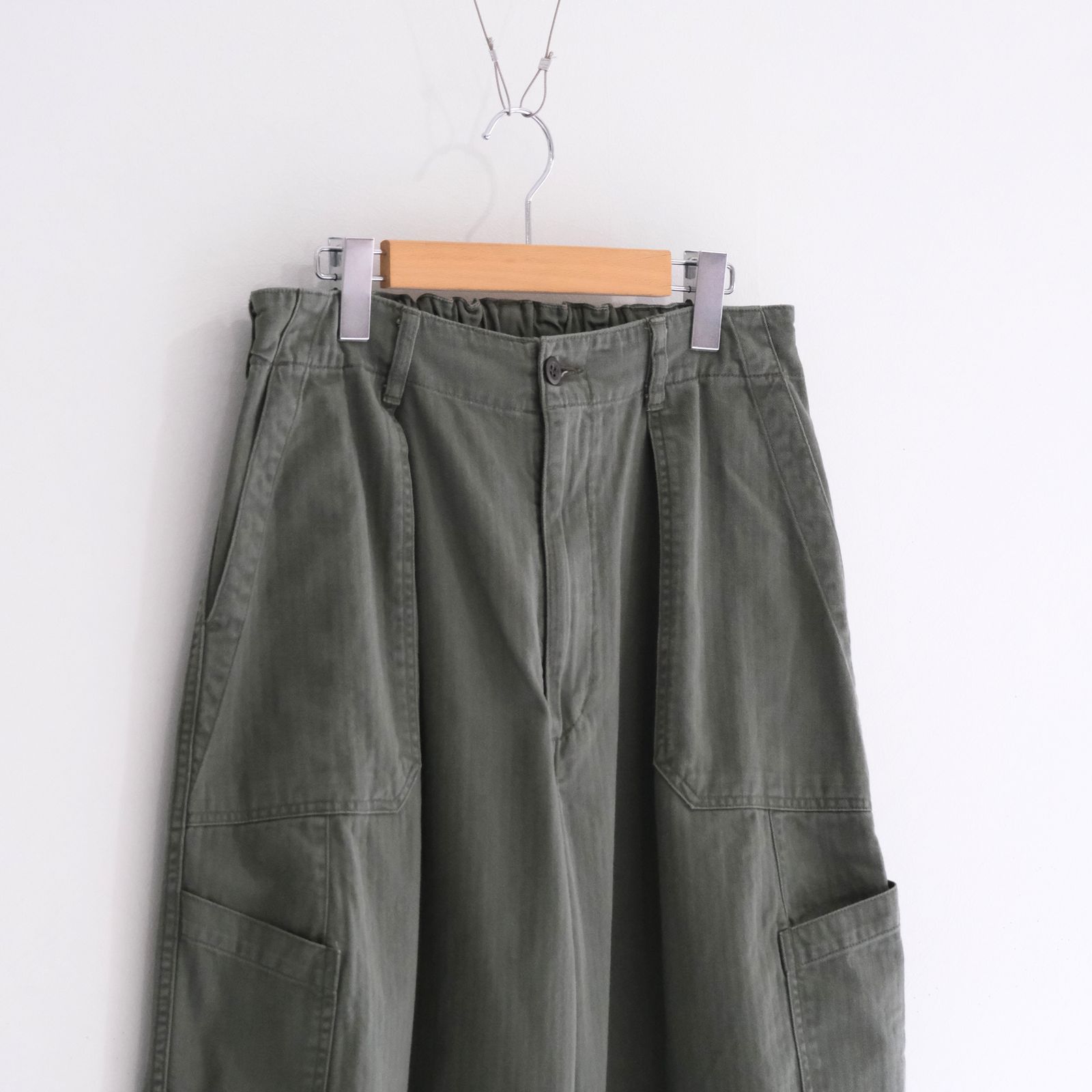 NU Balloon EZ Pants（KHAKI）