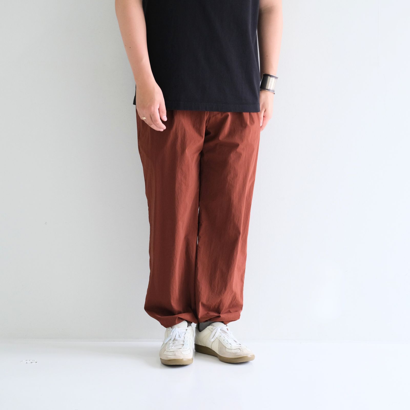 SHIBO NYLON SEASIDE PANTS / ナイロン / BROWN