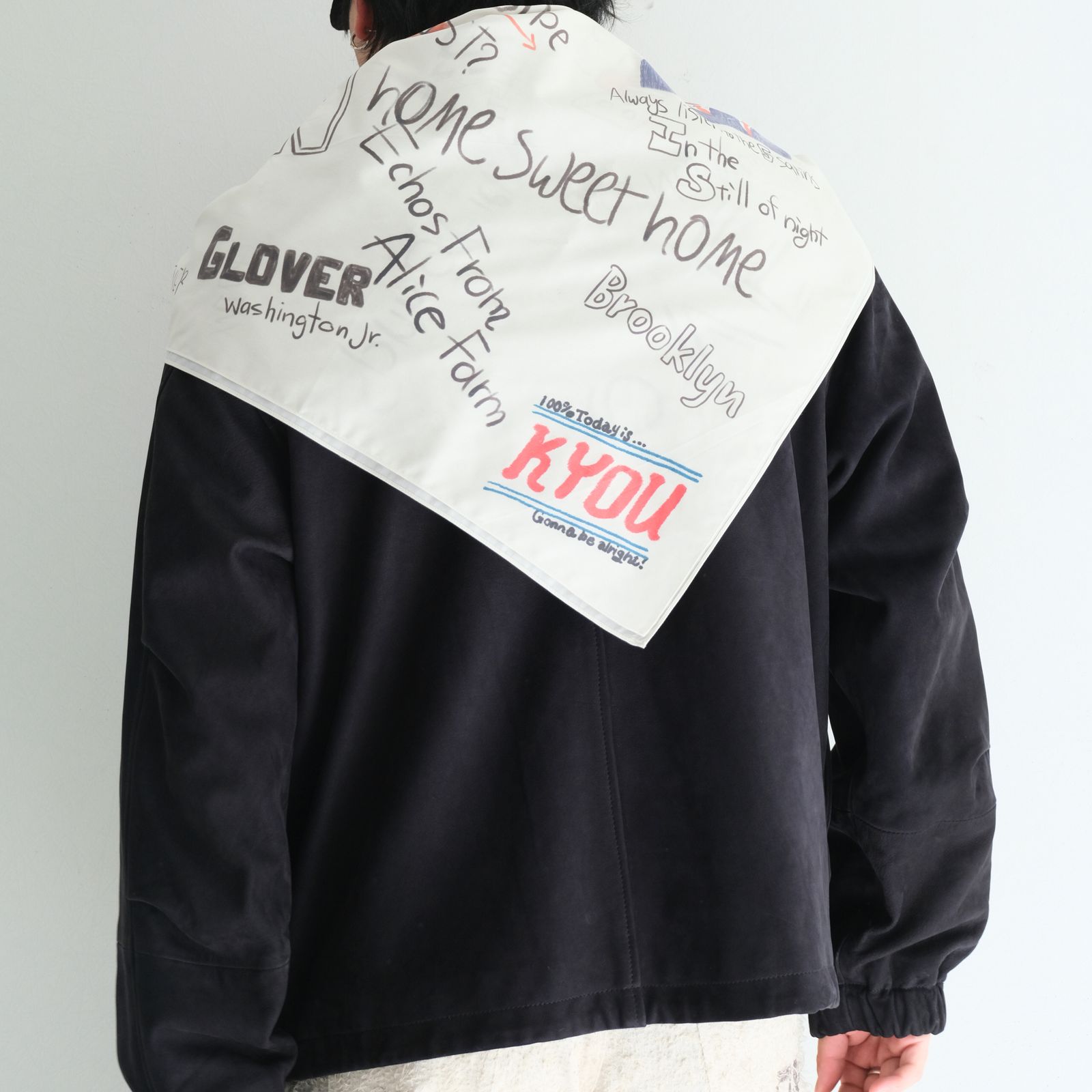 "ESSENTIAL".02 Graphic Printed Scarf / スカーフ / IVORY