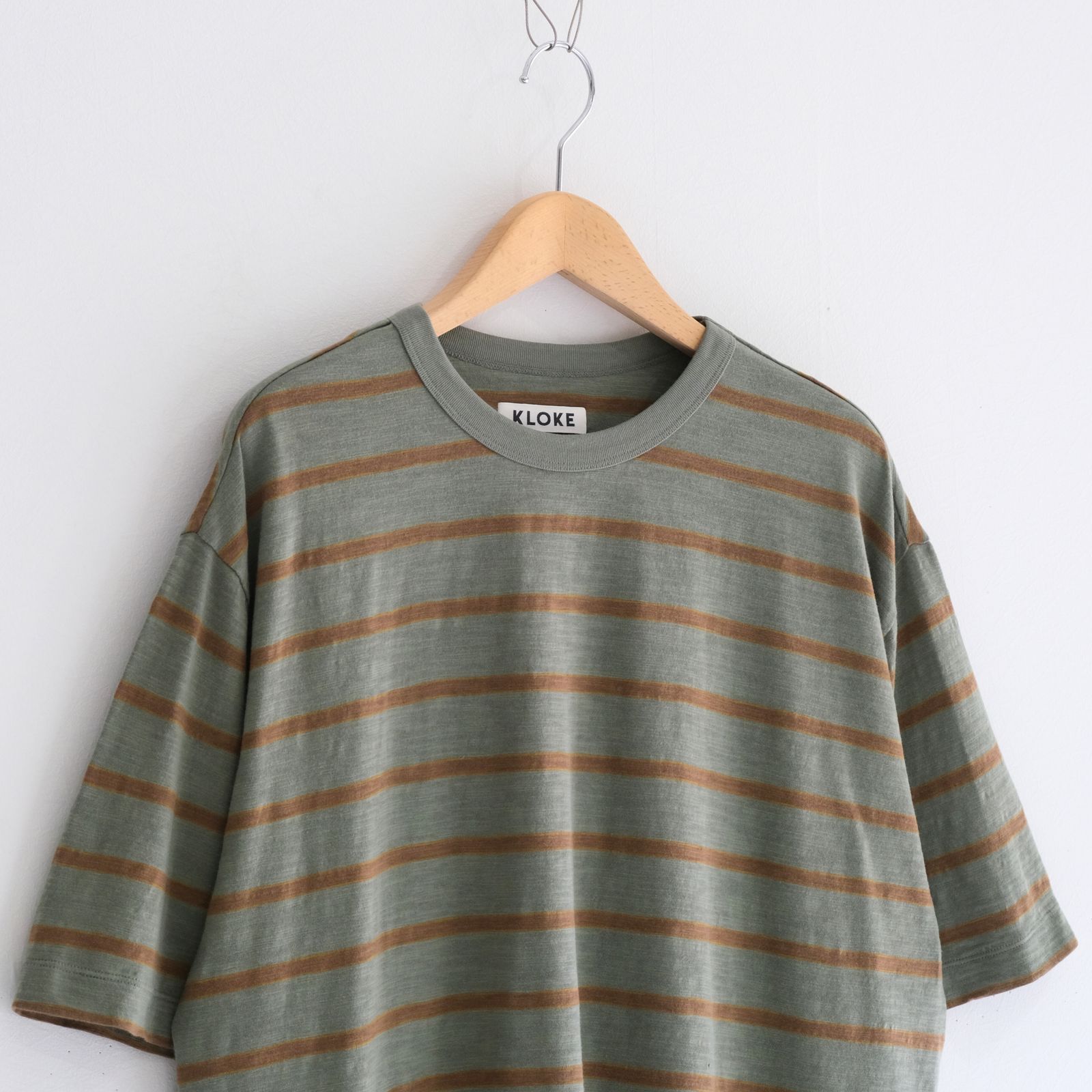 Vocation Tee / Tシャツ / Olive / Tan Stripe