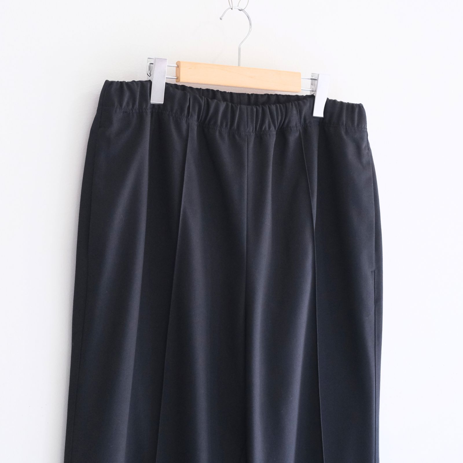 MERELY WOOLEN PINTUCK SLACKS（LIBERTY NAVY）