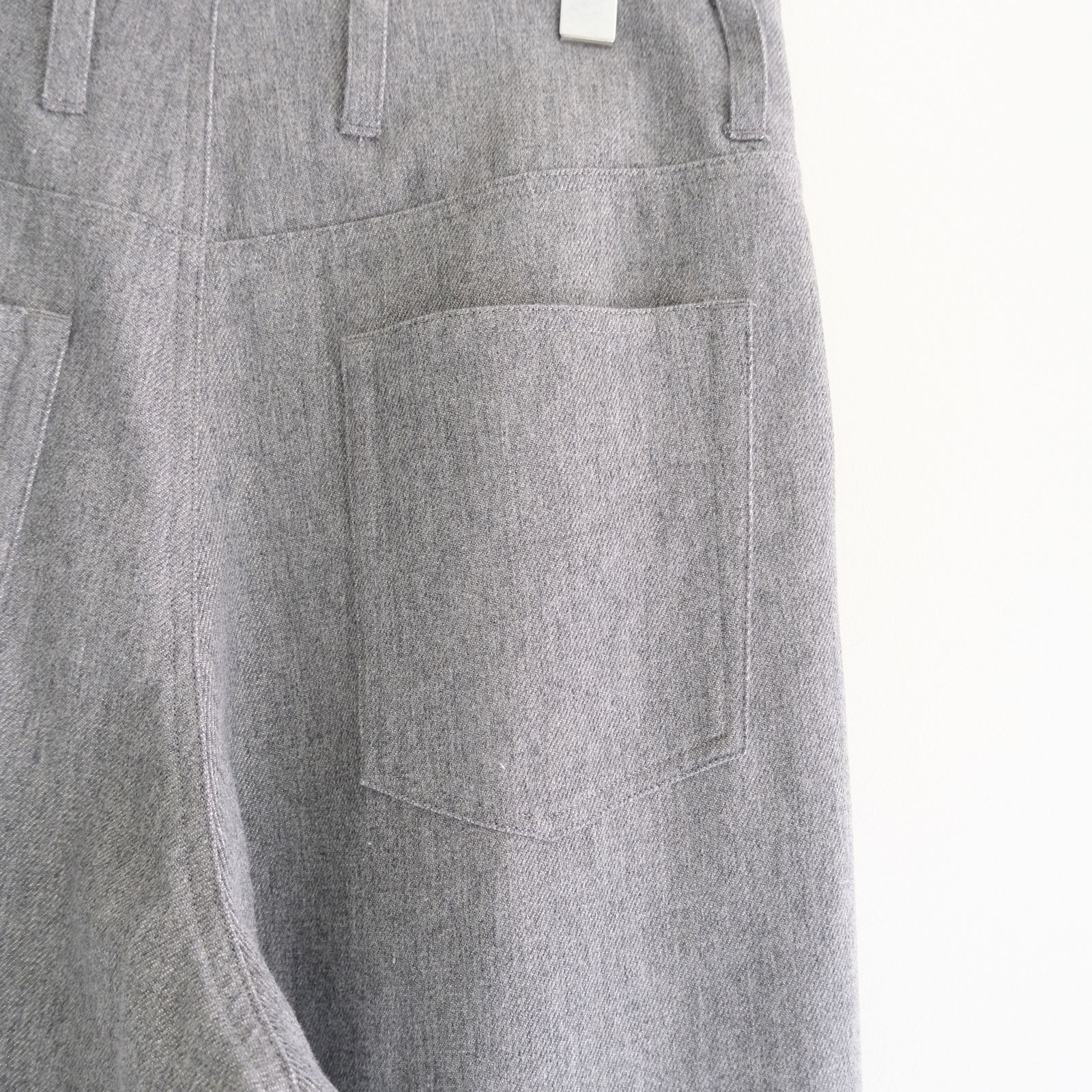 【残り1点】Tucked Wide Trousers / タクト ワイド トラウザー（Gray）