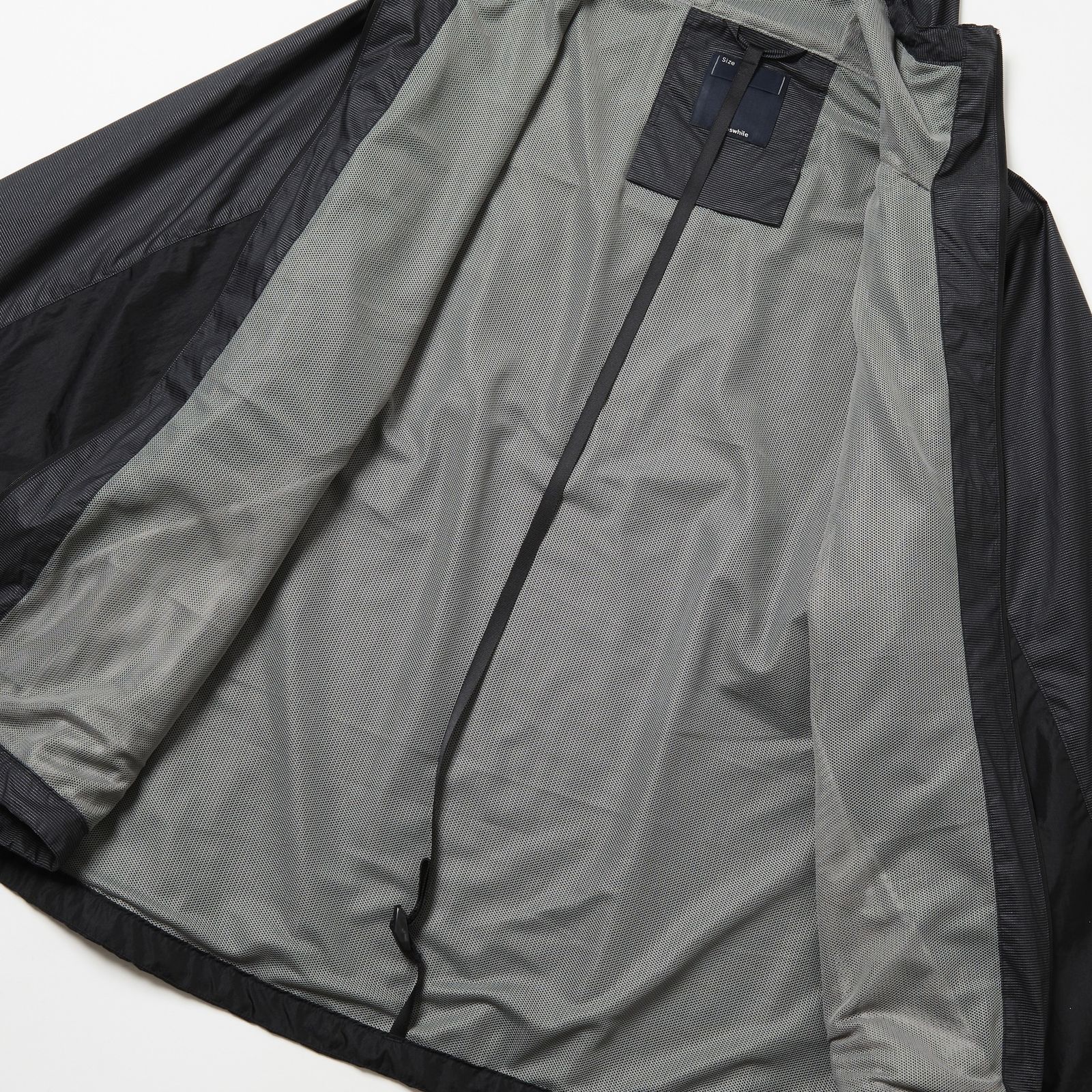 【入荷時期：2026年1月頃】Dyneema® Grid Windbreaker / ジャケット / Dyneema® / OFF BLACK