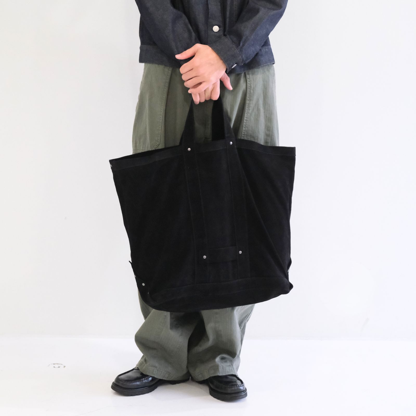 【残り1点】LEATHER TOTE BAG  - Cow split leather -（Black）
