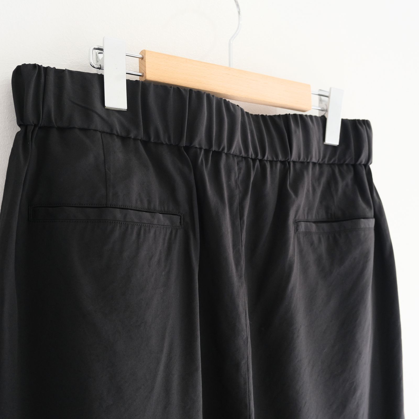 【販売開始 : 7/18 (土) 00:00~】Cupro Nylon Browsing Pants（Black）