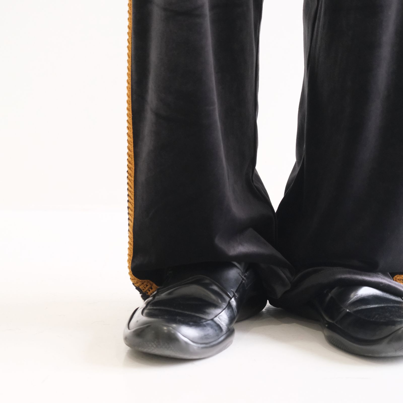 【残り1点】VELOUR TRACK PANT（BLACK）