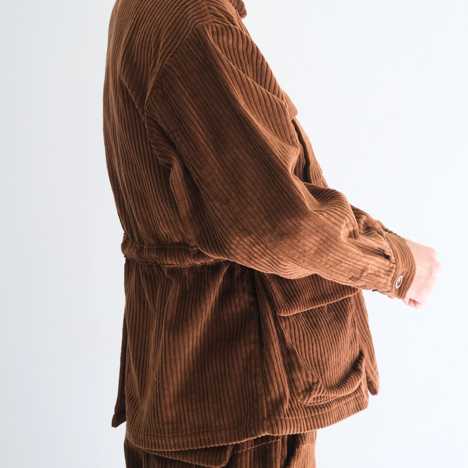 【残り1点】WIDE-WALE CORDUROY SAFARI JACKET（BROWN）
