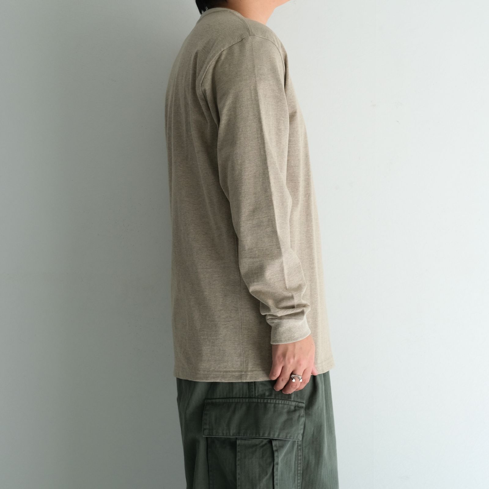WRAP AROUND POCKET TEE L/S - Raffy plainstitch - / ラップアラウンドポケットT L/S - ラフィープレーンステッチ -（Beige）