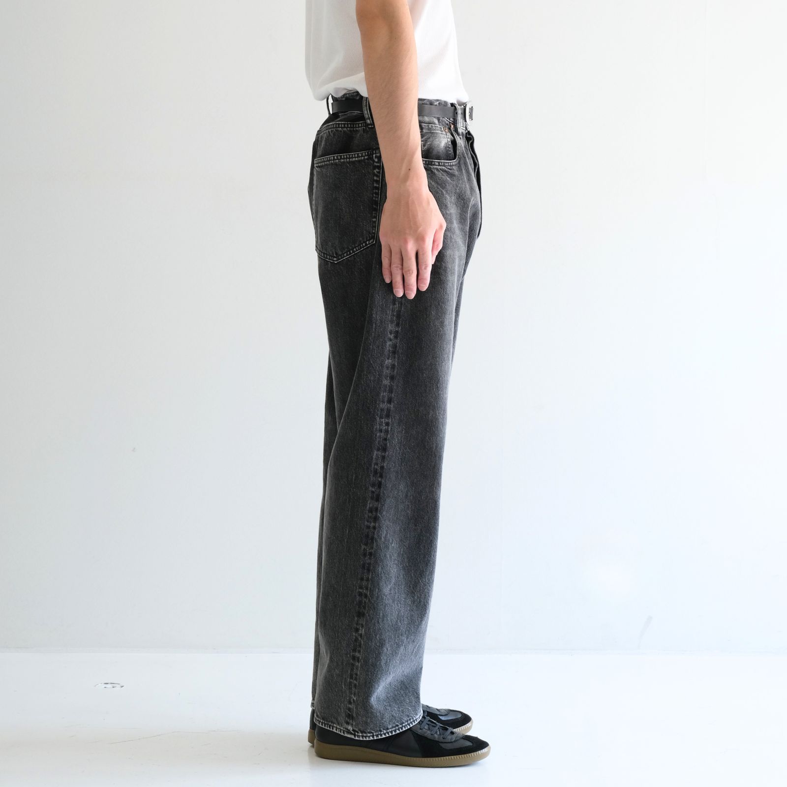 VINTAGE WASHED SELVEDGE BLACK DENIM 5P PANTS / ヴィンテージウォッシュセルビッジデニム5Pパンツ（FADED BLACK）