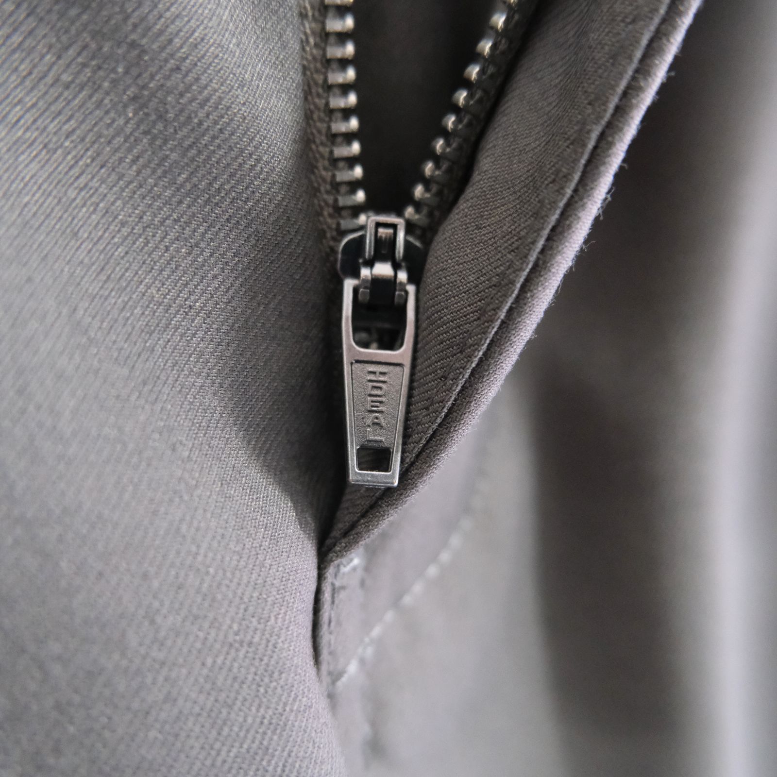 Santiago Slacks / サンティアゴスラックス（OLIVE GRAY）