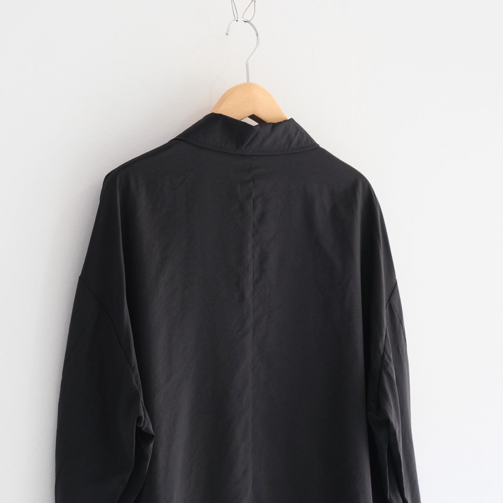【販売開始 : 7/18 (土) 00:00~】Cupro Nylon Single Breasted JKT（Black）