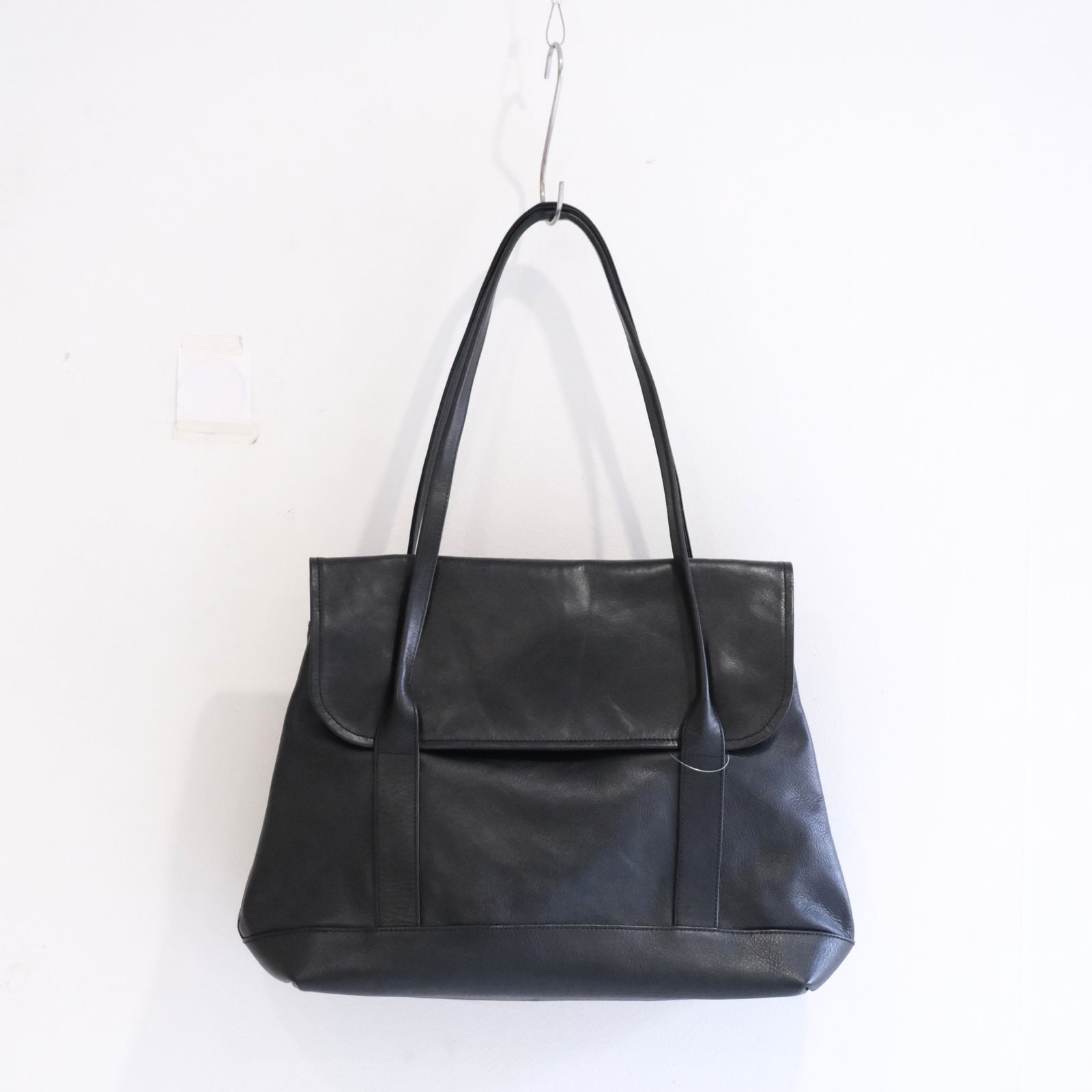 ROUND TOTE BAG M SIZE（BLACK）