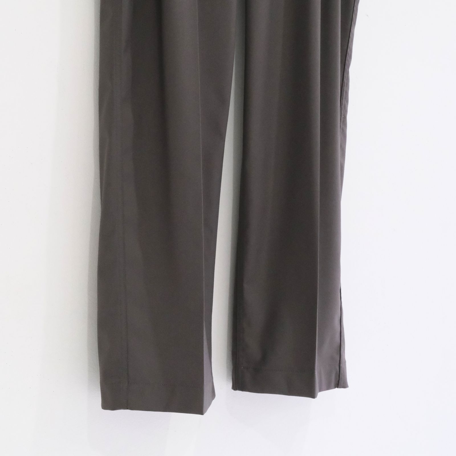 Santiago Slacks / サンティアゴスラックス（OLIVE GRAY）