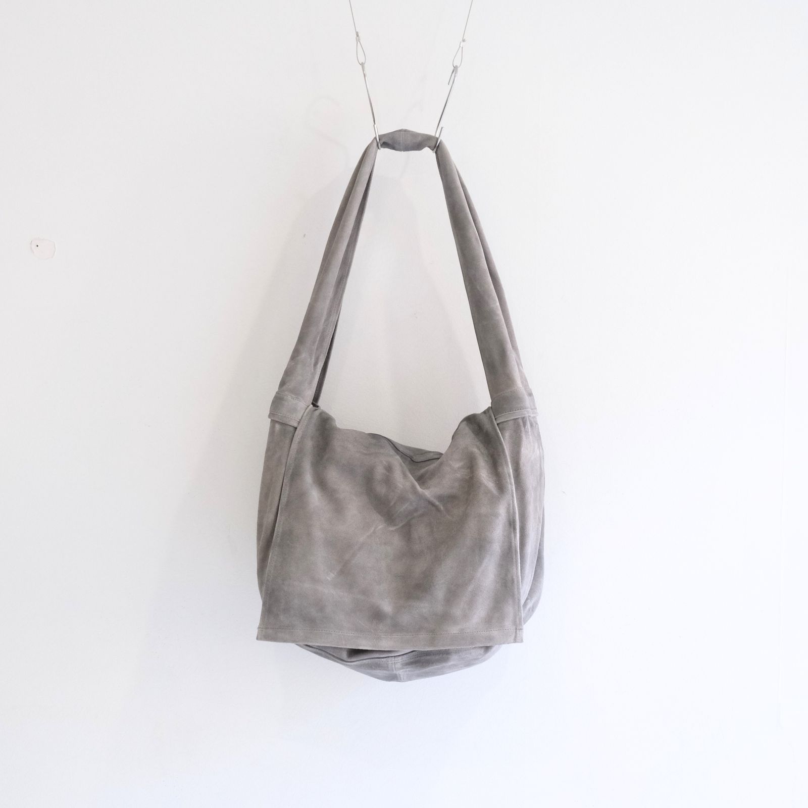 LEATHER SHOULDER BAG  - Cow split leather -（Gray）