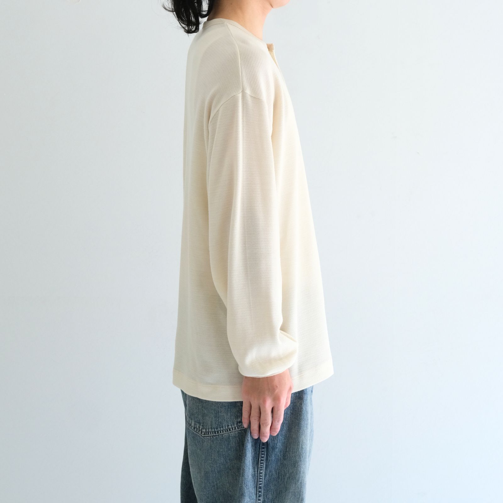 W/C HONEYCOMB HENLEY-NECK TOP（ECRU）