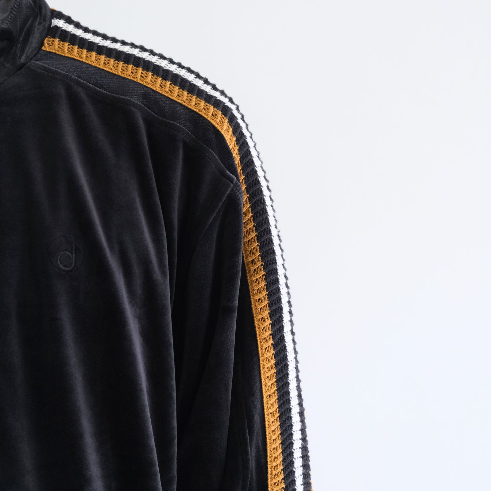 【残り1点】VELOUR TRACK JACKET（BLACK）