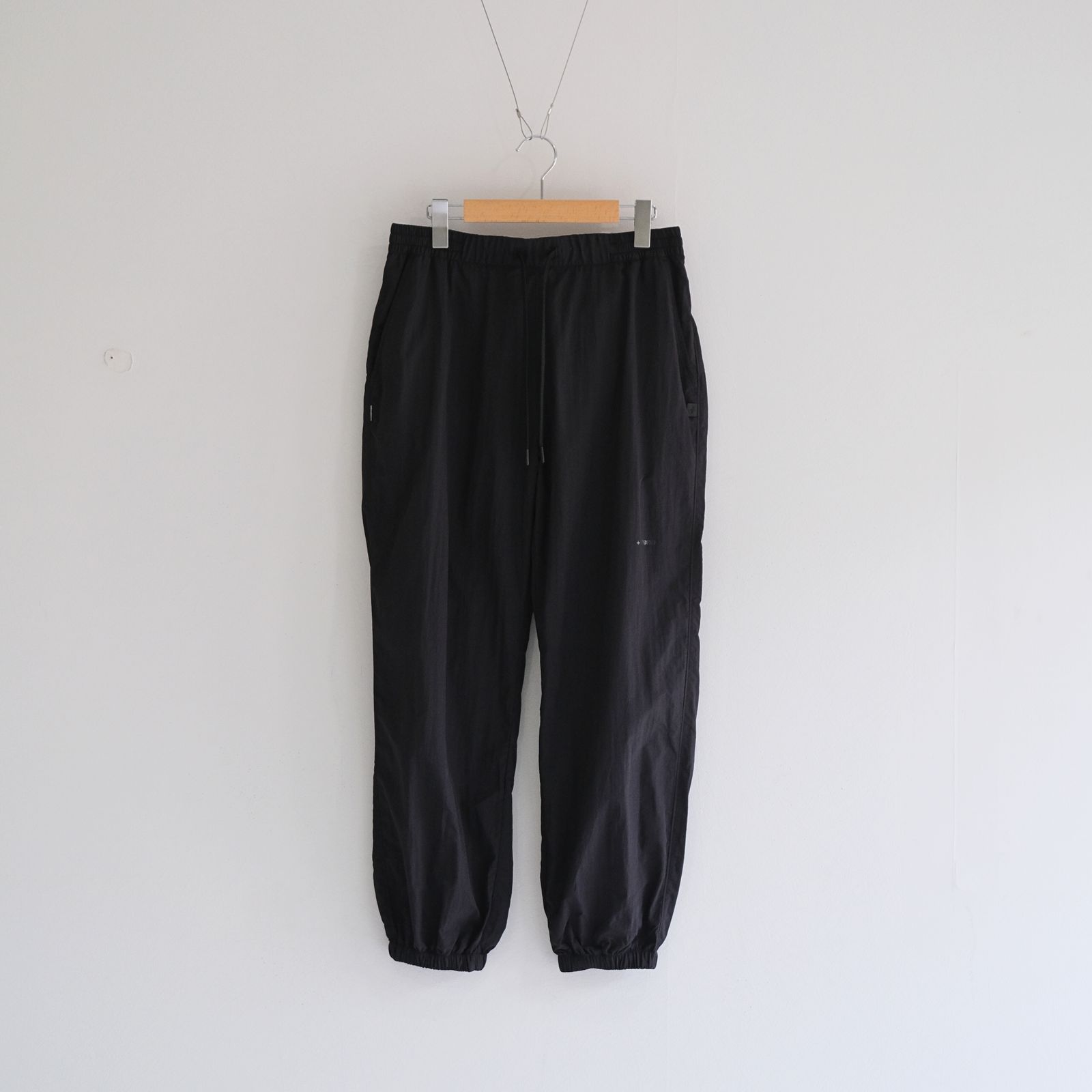 ＋PHENIX - WASHER PANTS / パンツ / ナイロン / 撥水 / BLACK | iko