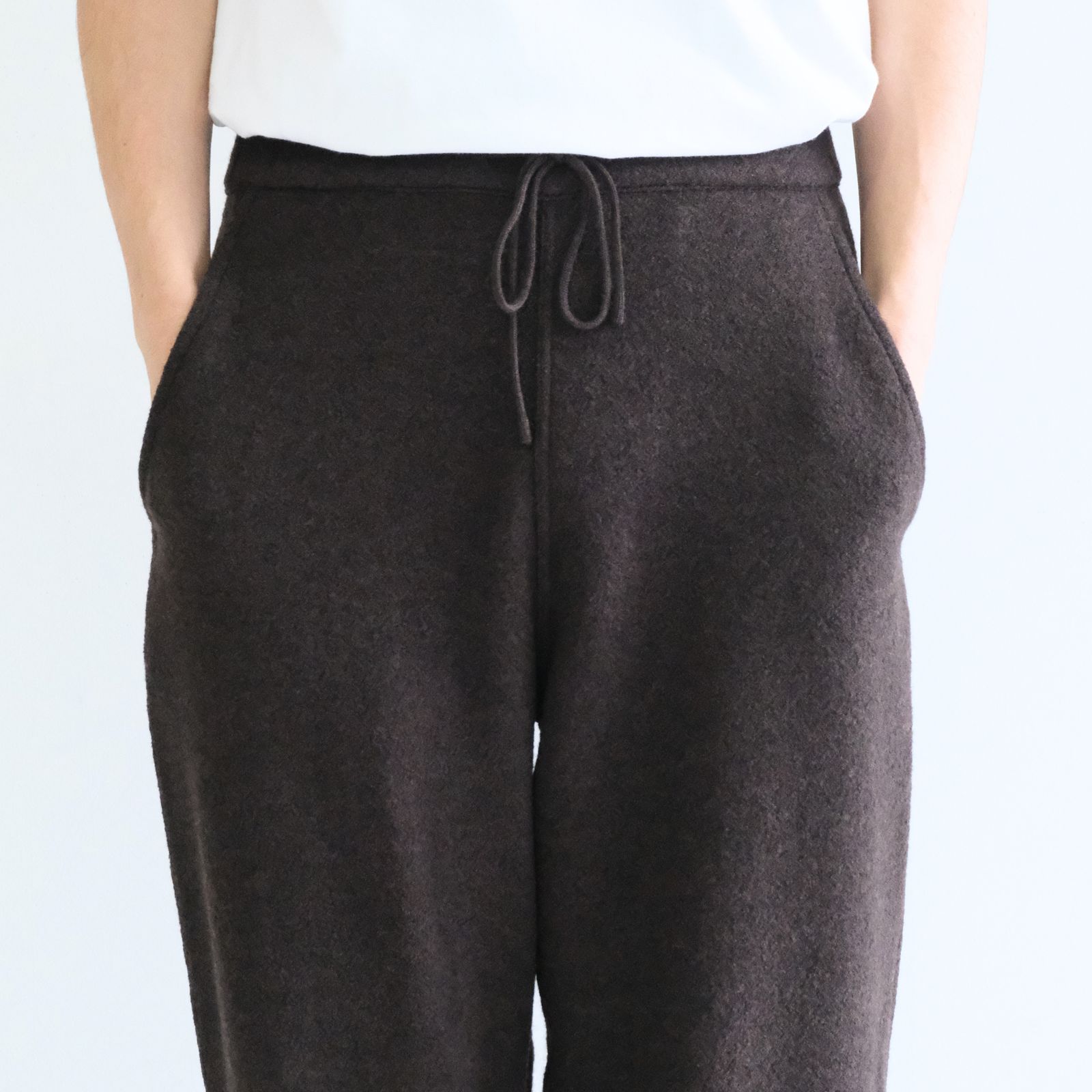 【残り1点】KNIT PANTS ‐Hard Twist Crepe‐（Brown）
