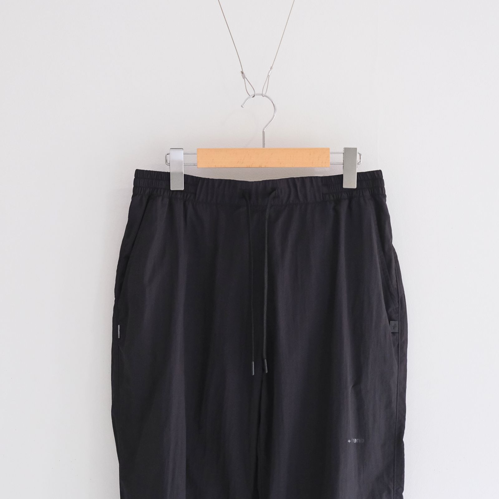 ＋PHENIX - WASHER PANTS / パンツ / ナイロン / 撥水 / BLACK | iko