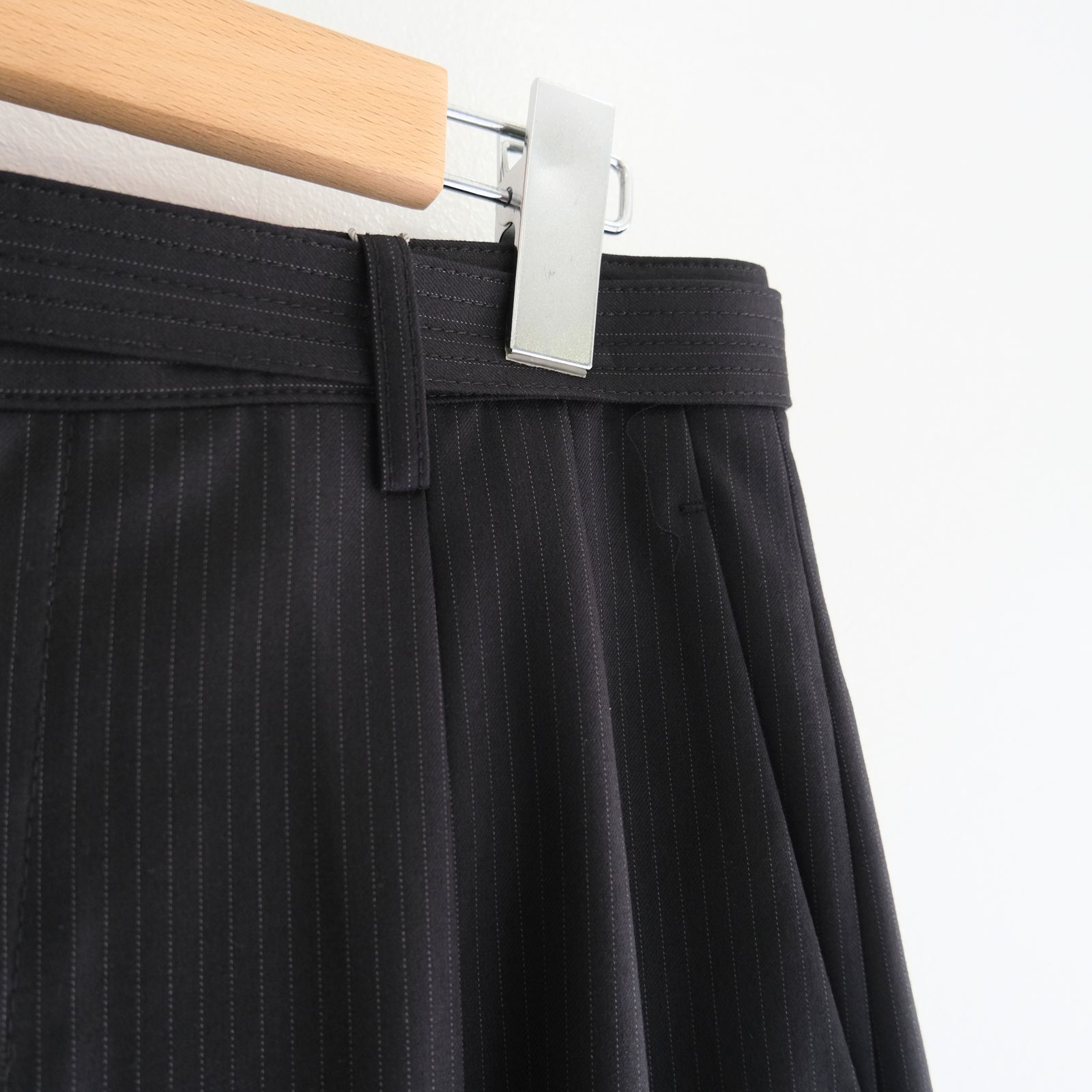 Hemingway Stripe Bermuda Pants / ヘミングウェイ ストライプ バミューダ パンツ（BLACK）